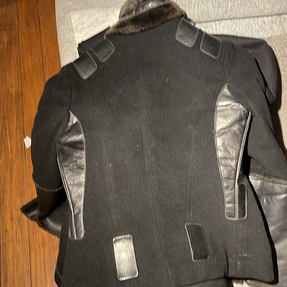 Black Warm Fall Coat - size small - Picture 6 of 6